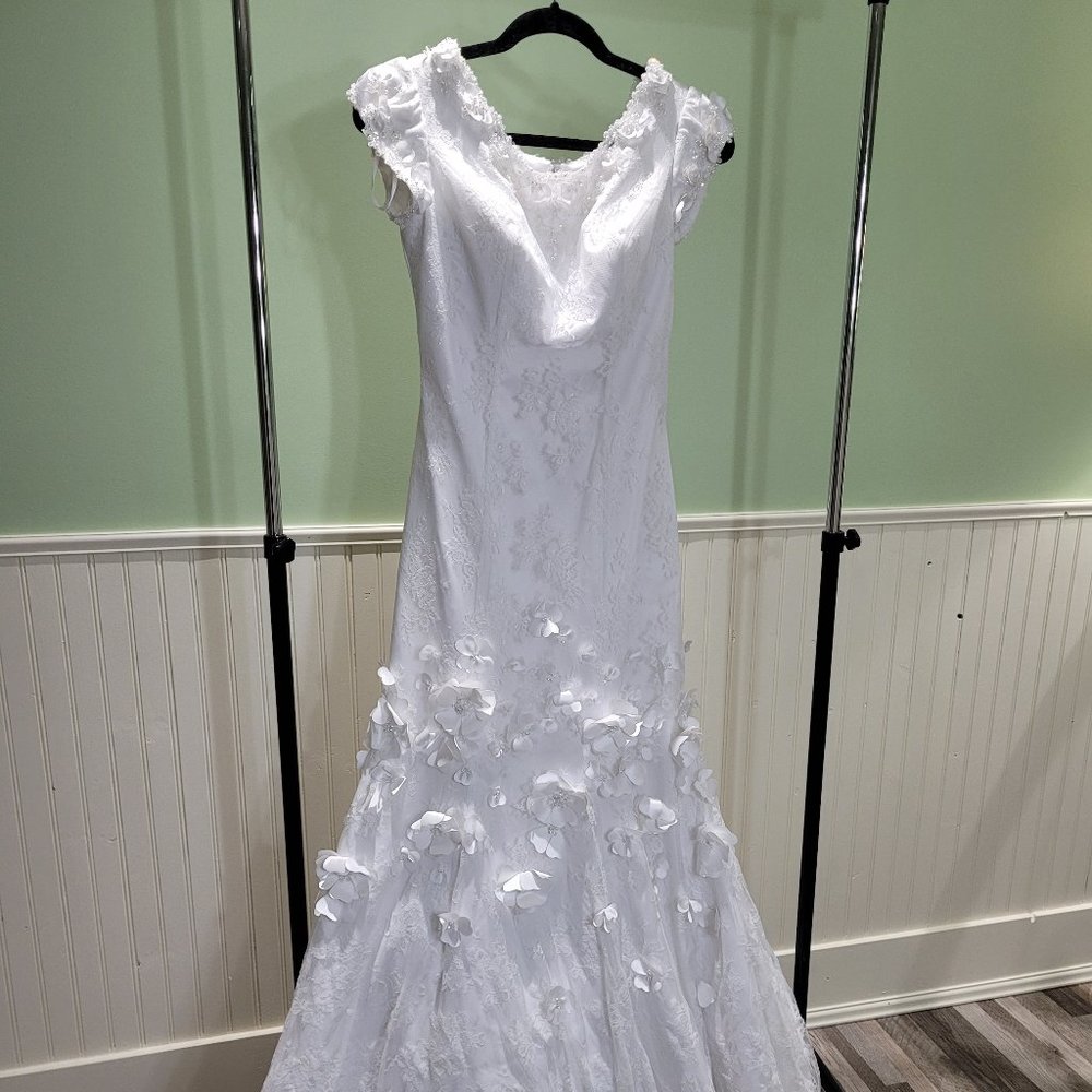 Bonny Bridal Lace Wedding Gown